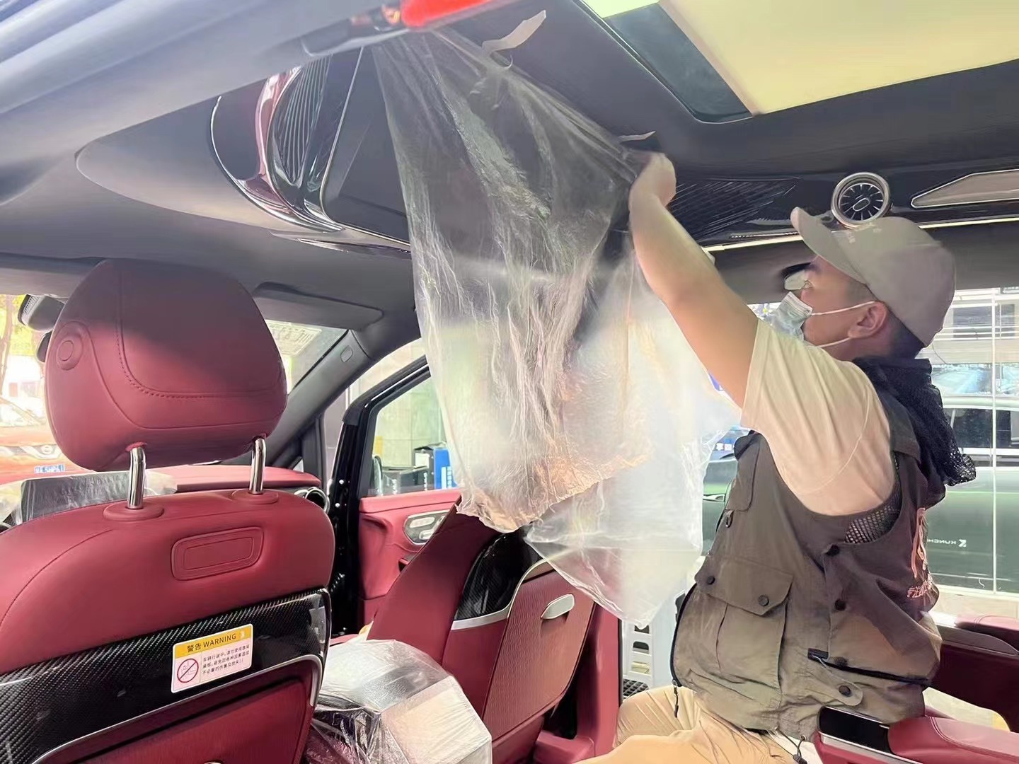 如何知道新車是否甲醛超標，車內異味如何解決