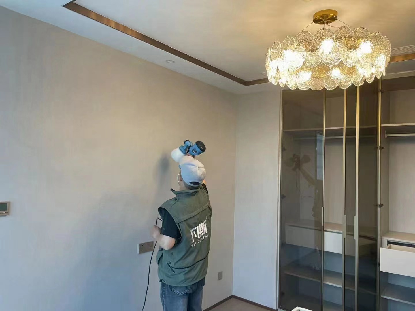 新房裝修所使用的膠水都是有甲醛的嘛？膠水能不能替代