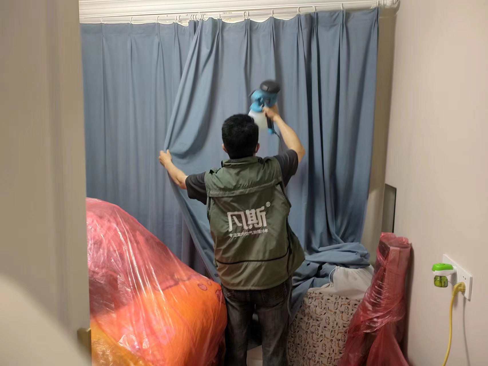 如何選擇全屋定制的板材，才能讓室內(nèi)甲醛含量最低